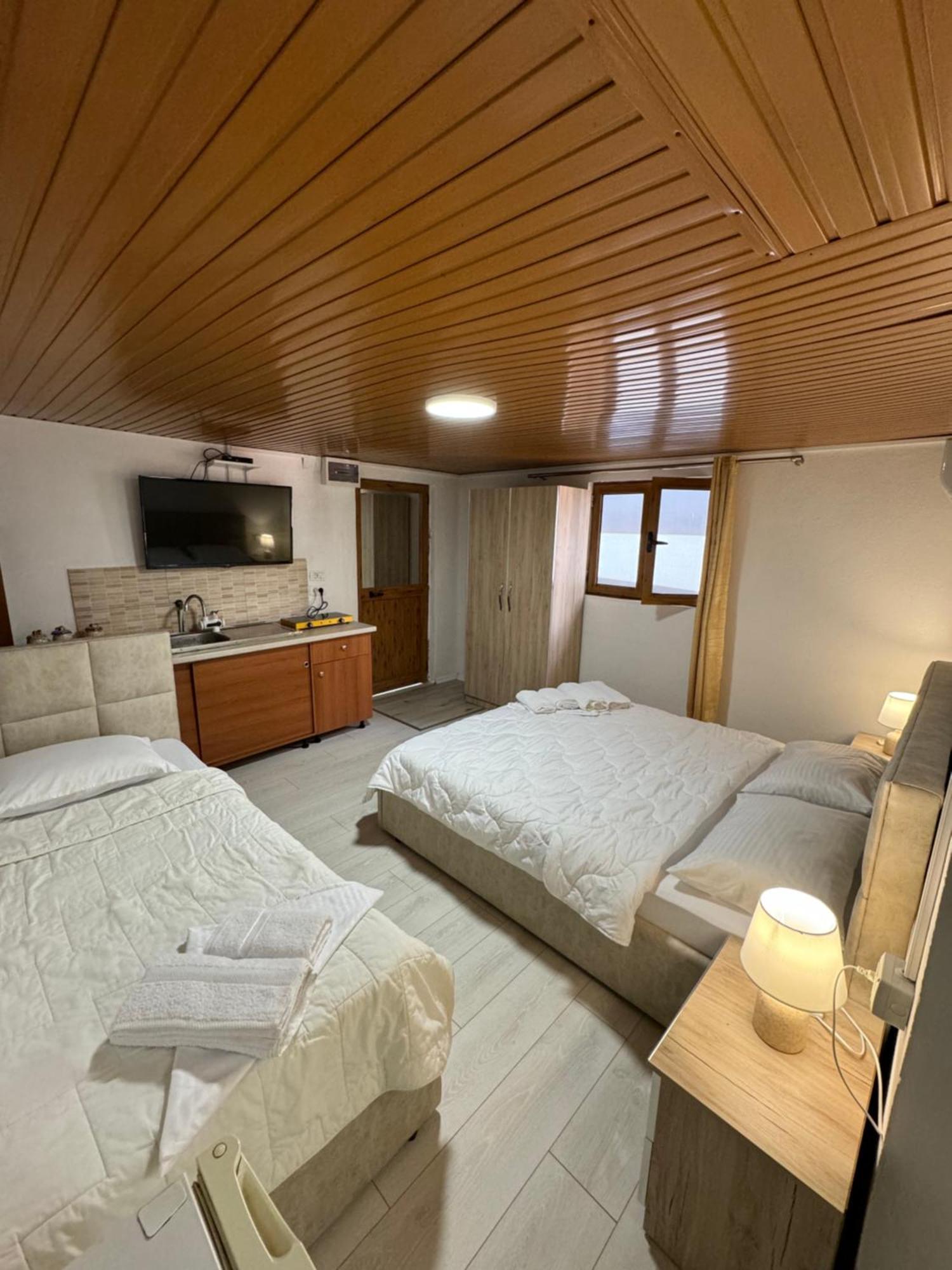 Lake Bliss Cabins Shkodra Kültér fotó