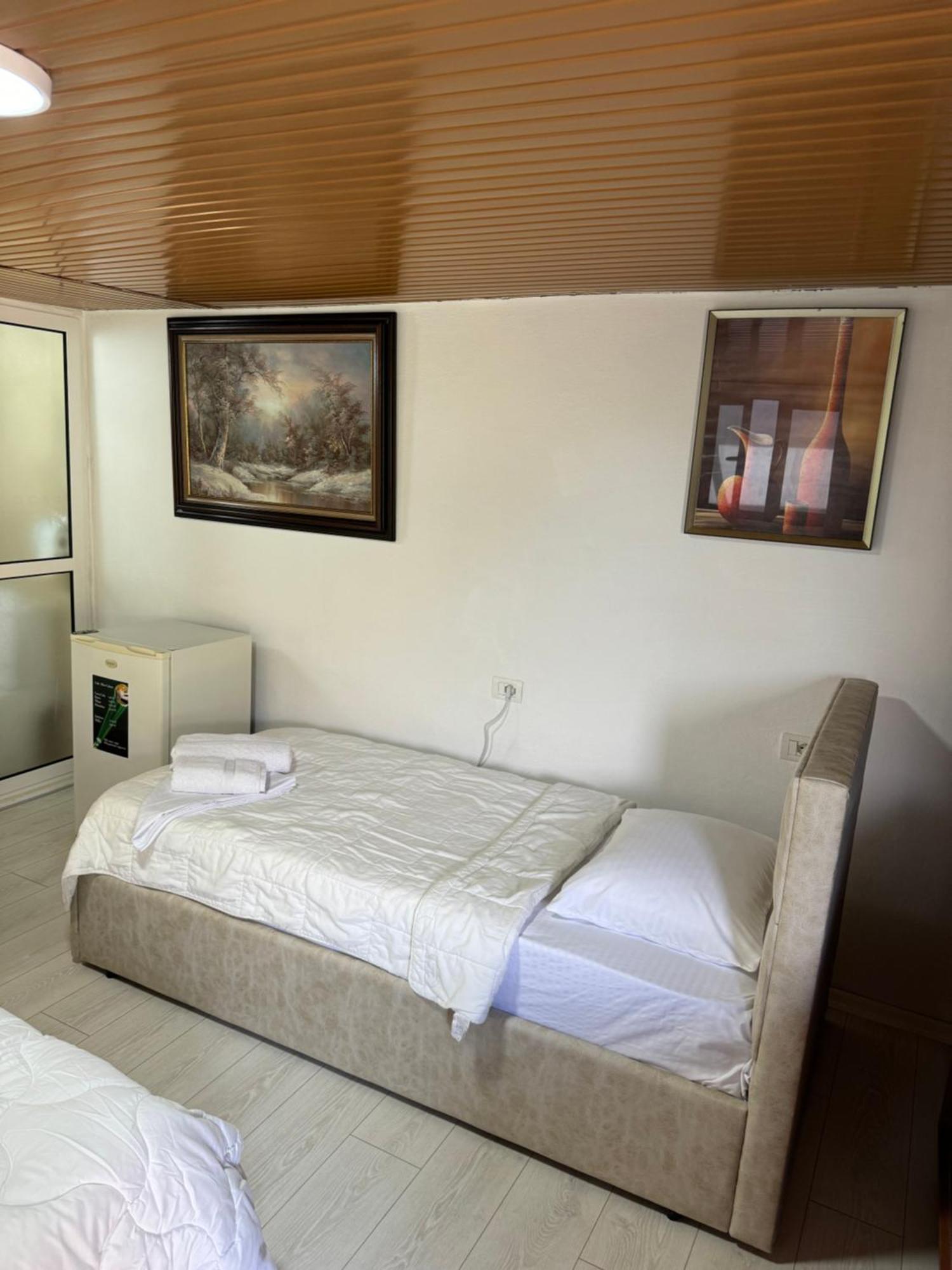 Lake Bliss Cabins Shkodra Kültér fotó